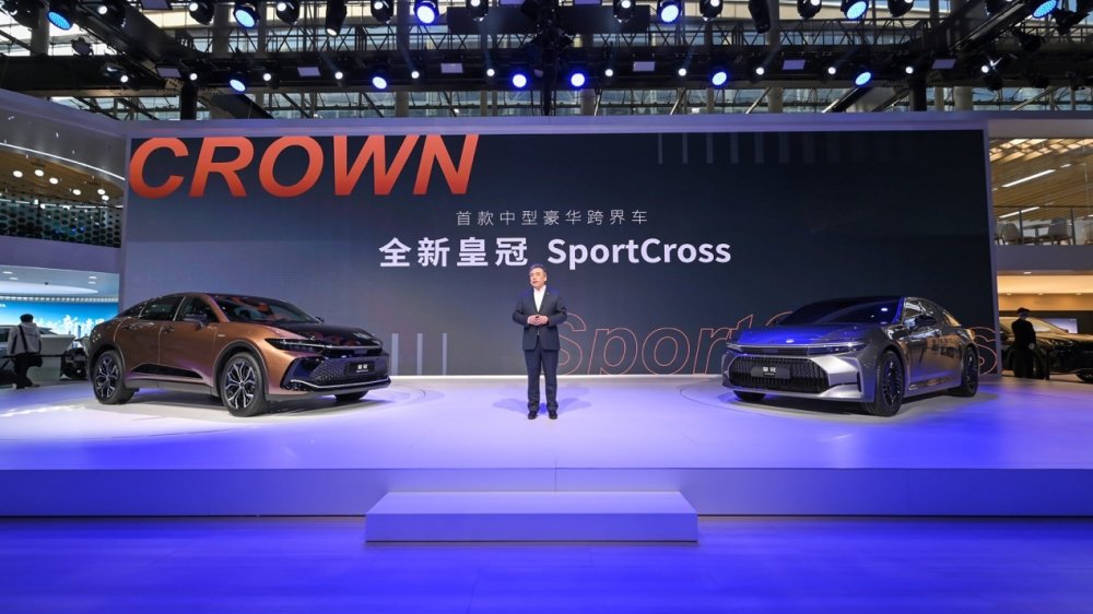  豪华跨界车的闪耀时刻，皇冠 SportCross跃动而来 