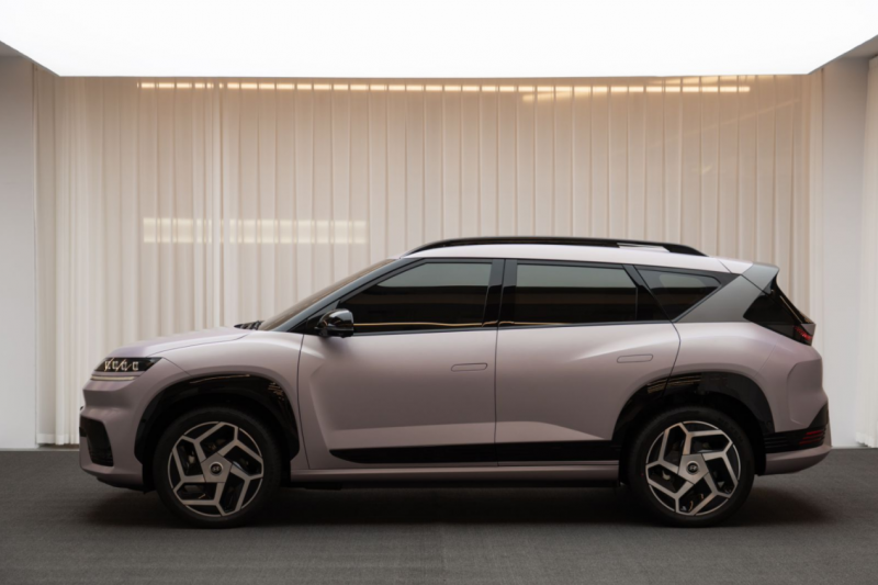 北京现代首款纯电平台SUV ELEXIO在上海Studio 88 Space迎来全球首秀第4张